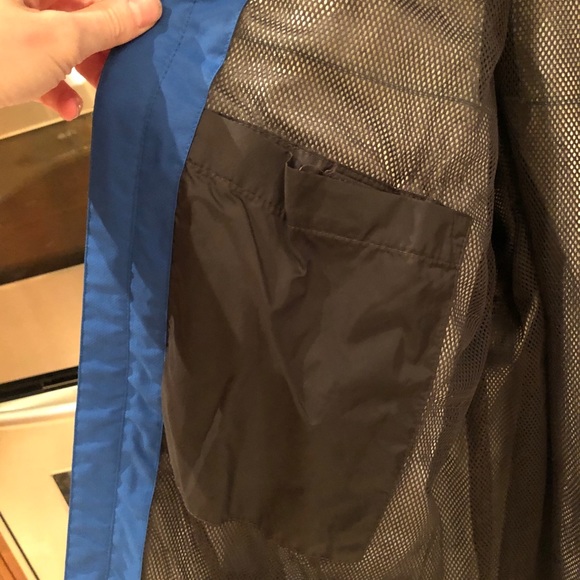 Men’s Helly Hansen waterproof windbreaker - Picture 5 of 5